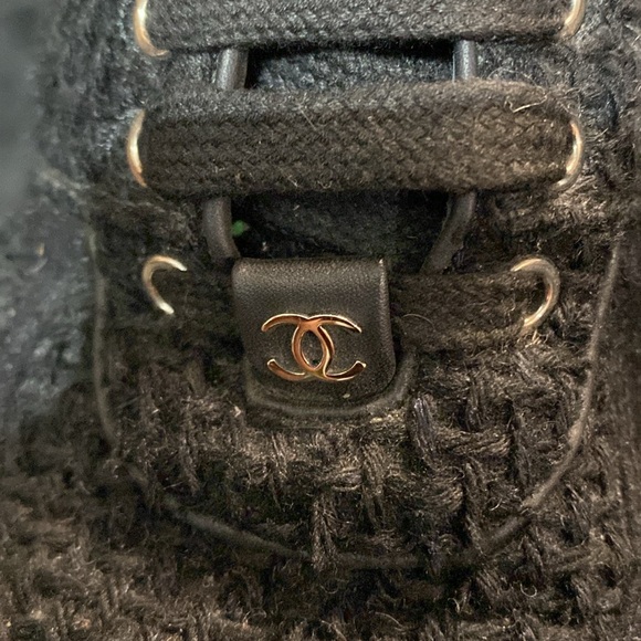 Chanel - Picture 9 of 9